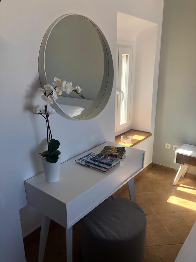 Amaryllis Suites Santorini Firá Buitenkant foto