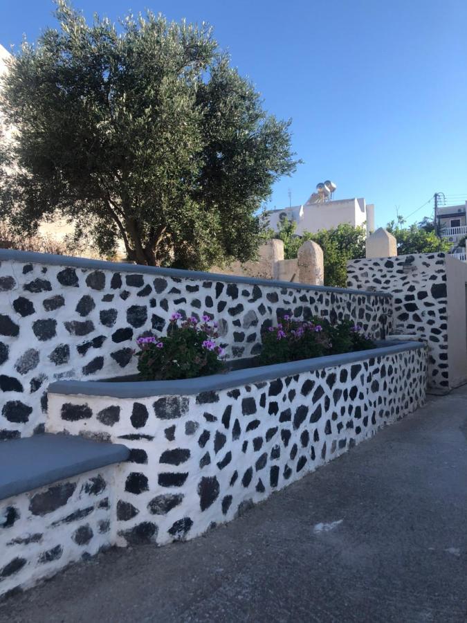Amaryllis Suites Santorini Firá Buitenkant foto
