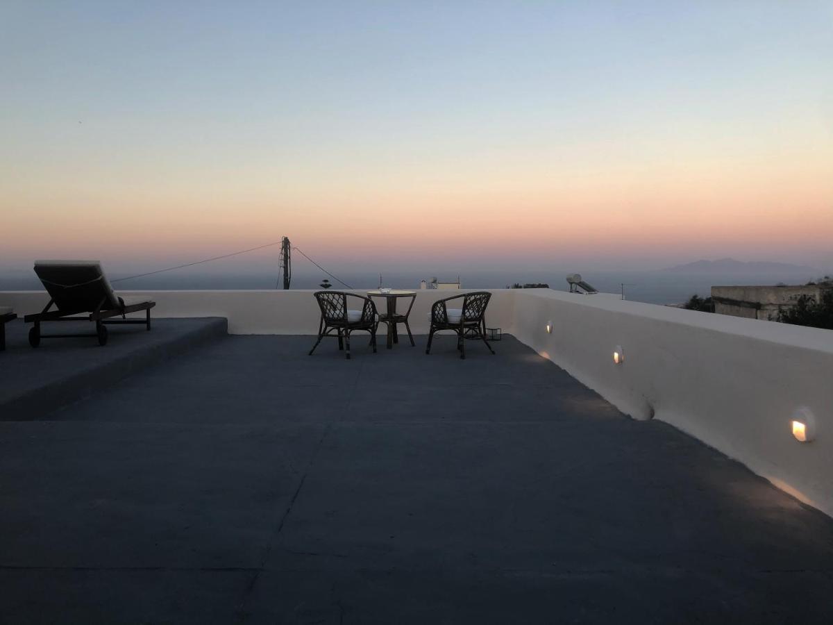 Amaryllis Suites Santorini Firá Buitenkant foto