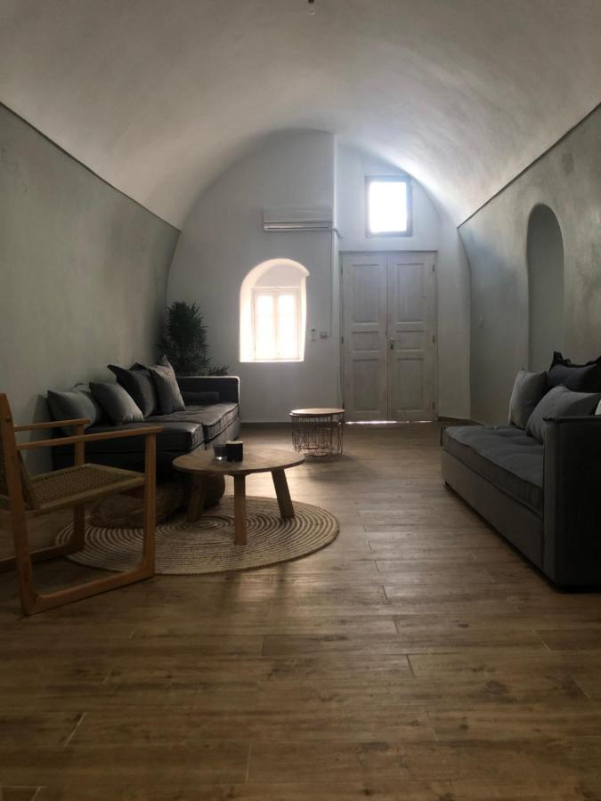Amaryllis Suites Santorini Firá Buitenkant foto