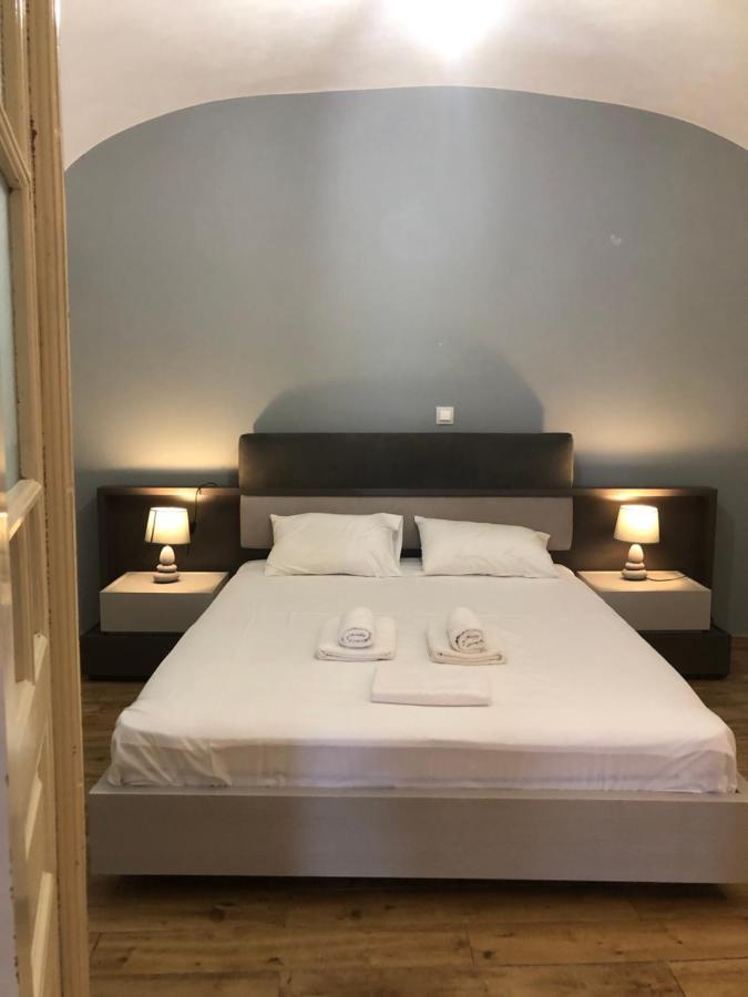 Amaryllis Suites Santorini Firá Buitenkant foto